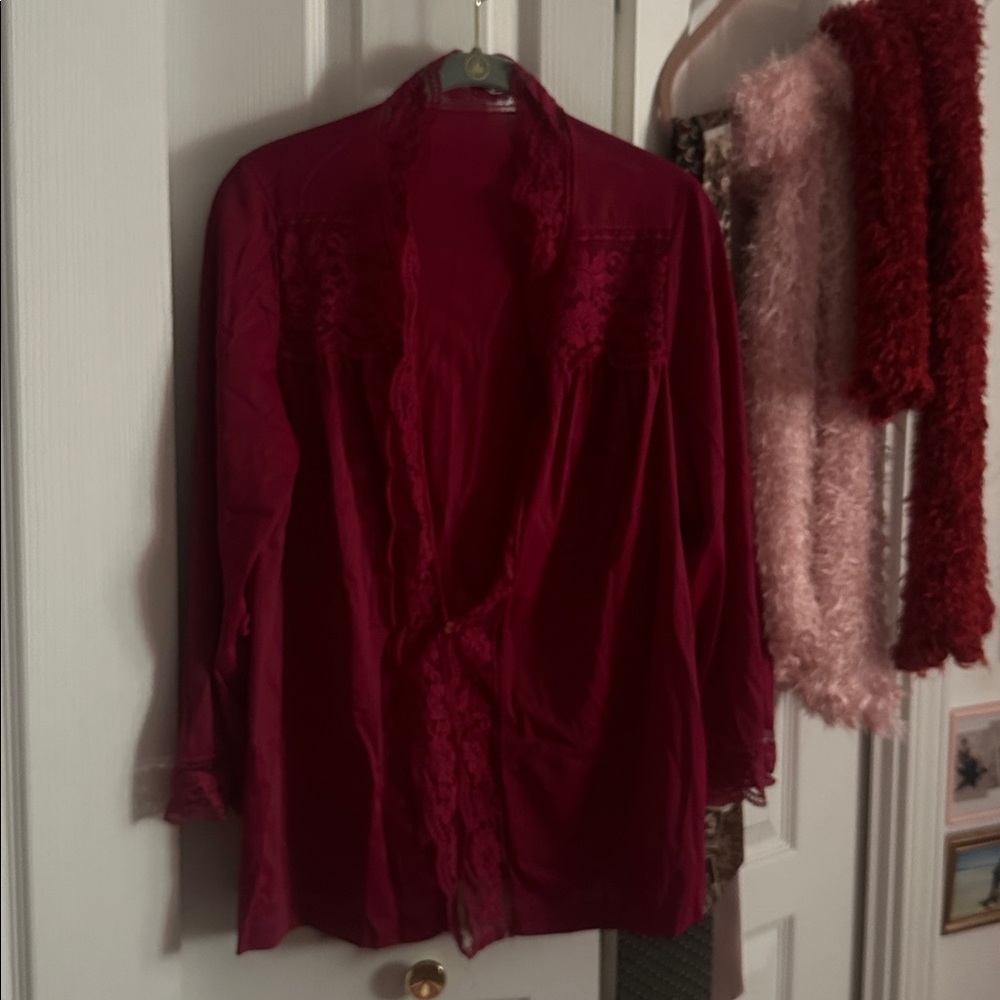 Elegant Red Lace sleep cropped robe.